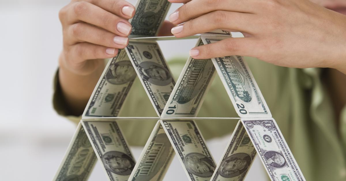 Обман в форме пирамиды: как не попасться на удочку мошенников и не потерять свои сбережения