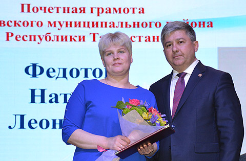 В Лаишевском РДК поздравили женщин района