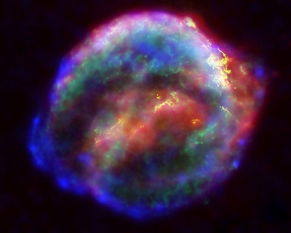 Две вспышки сверхновых вызвали вымирания на Земле