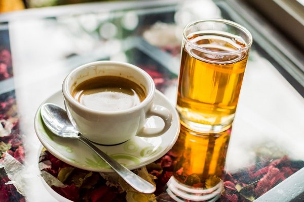 Ученые: Горячие напитки затягивают процесс выздоровления при простуде