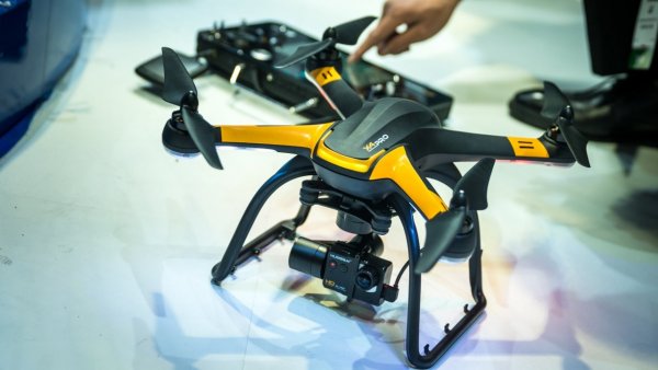 Ученые столкнули дрон с самолетом на скорости 383 км/ч