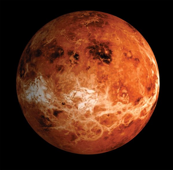 Ученые обнаружили озоновый слой над Венерой