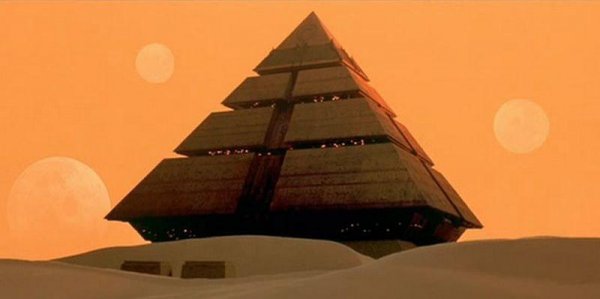 Корабль богов пришёл в движение: Пирамиды-НЛО засняли в Египте