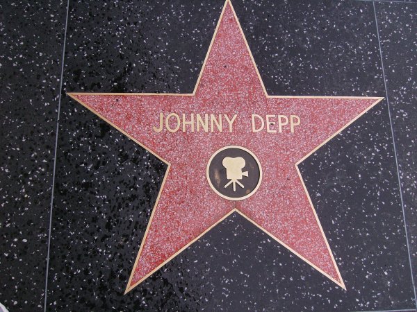 Знак Джоли и Джонни Деппа: Кто из Зодиака рождён стать знаменитым — астролог
