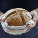 Хлеб перевернул - беды раздул: Как продукты привлекают негатив