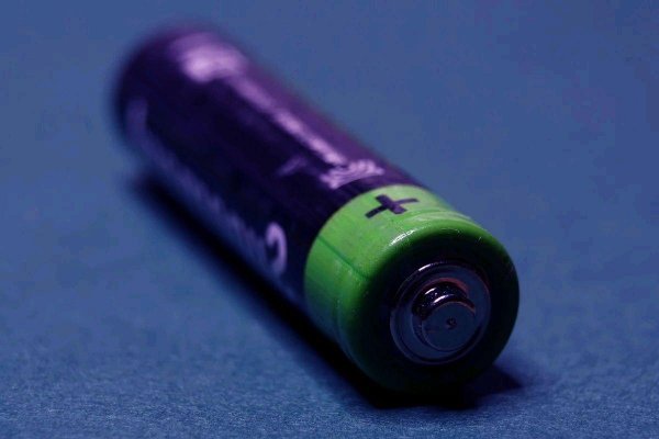 Создан самый прочный электролит для батареи с керамикой и графеном